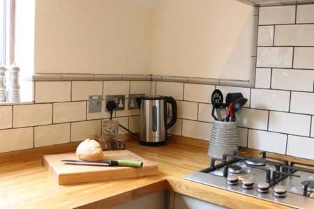 New Forest District House | Blashford Manor Farmhouse - The Shetland Cottage