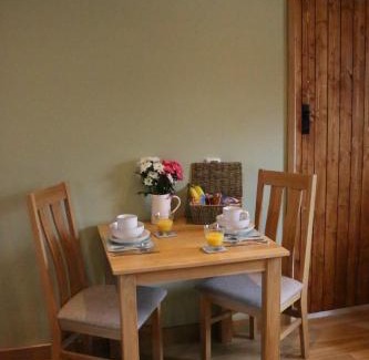 New Forest District House | Blashford Manor Farmhouse - The Shetland Cottage