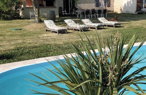 Cartelegue Cottage | Blayais self-catering cottage with swimming poolPets accepted