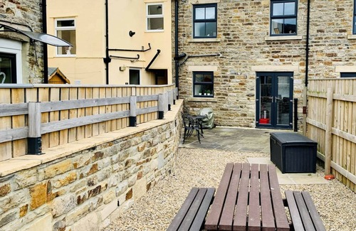 Barnard Castle House | Bleabeck View - Modern House with a View