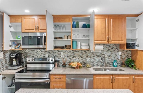 Meadowvale Village Apartment | Blessed Home Comfort