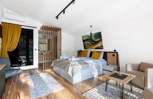 Skopje Region Cabin | Blisku do Gradot - Riverfront Luxury Cabins