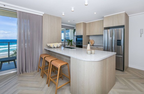 Surfers Paradise Apartment | Bliss By The Surf Oceanfront Luxury - within the GC500 precinct!