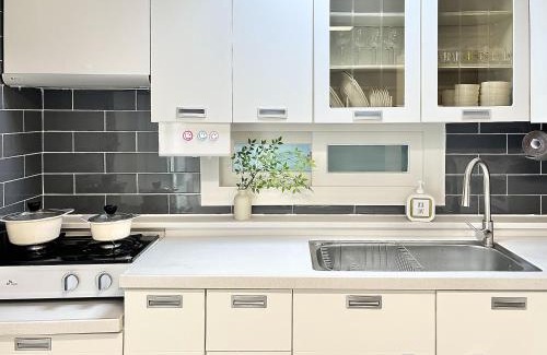 Suyeong-Gu Apartment | Bliss Stay 3mins to Gwangan Station