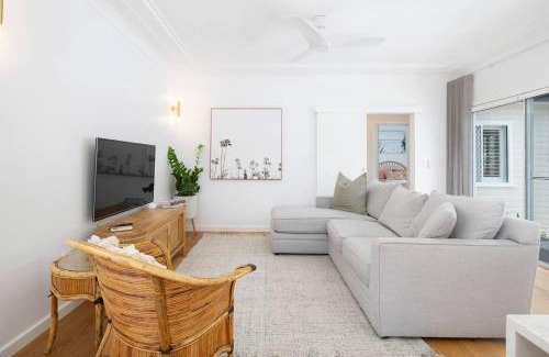 Merewether House | Blissful Merewether Beach Cottage - A Coastal Gem