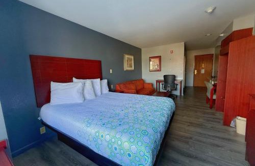Northwood Hotel | BlissPoint Inn & Suites, Northwood
