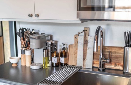 South Perry District Apartment | BlockhouseLife - A new way to travel! with Wi-fi