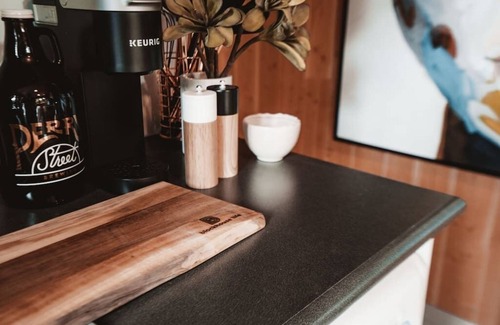 South Perry District Apartment | BlockhouseLife - A new way to travel! with Wi-fi