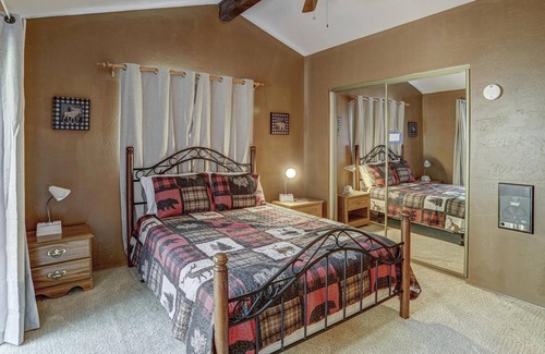Pine Cabin | Bloody Basin Pine 2 Bedroom Cabin by Redawning