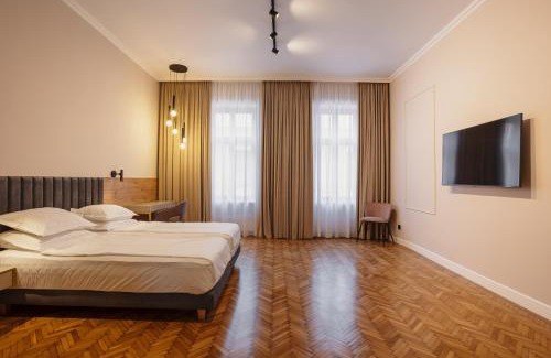 Cluj-Napoca City Centre Apartment | Bloom Downtown Suites