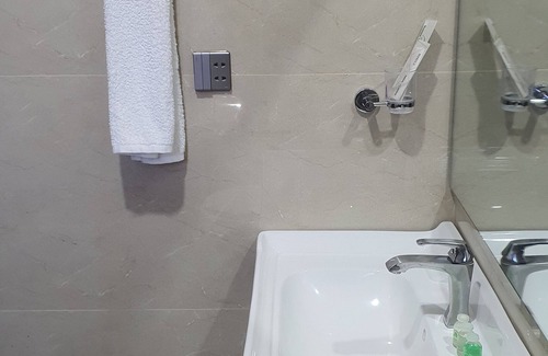 Fatehjang House | Bloom Roomsn10 minutes drive from Islamabad International Airport.