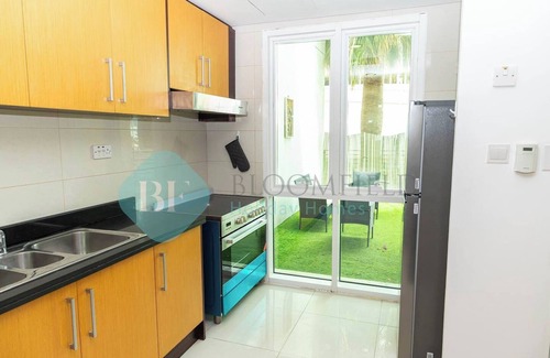 Abu Dhabi Ski Chalet | Bloomfields 2BR Townhouse Marina Square AlReem