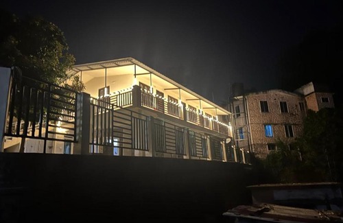 Kodaikanal Apartment | Blooming nights with Begonia