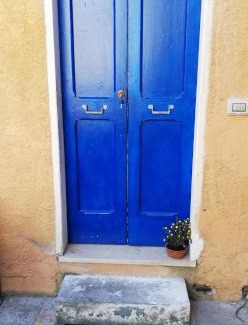 Foligno Apartment | Blu Klein
