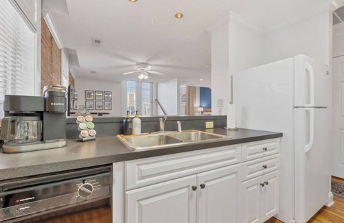 Maryville Apartment | Blue Bella a Downtown Maryville Loft