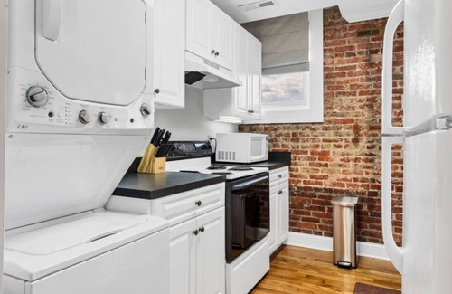 Maryville Apartment | Blue Bella a Downtown Maryville Loft