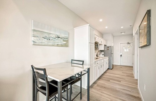 Lake Delton Apartment | Blue Birch Haven at Delton Grand - Waterfront