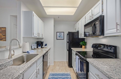 Central Scottsdale Condo | Blue Bungalow Scottsdale! Perfect location. Mayo Clinic, Sleeps 4! Work Space!