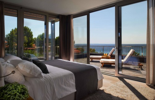 Ormilia Hotel | Blue Dolphin Hotel