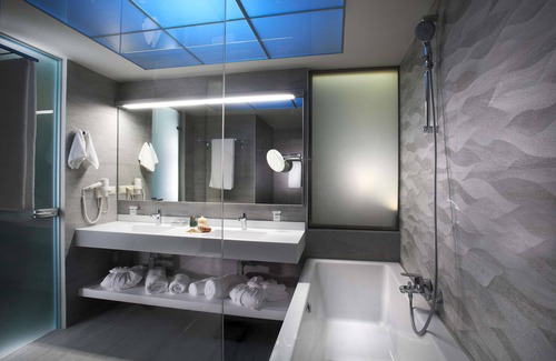 Ormilia Hotel | Blue Dolphin Hotel