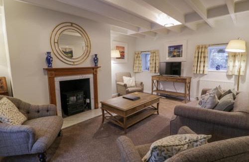 Kirkcudbright House | Blue Door - Kirkcudbright