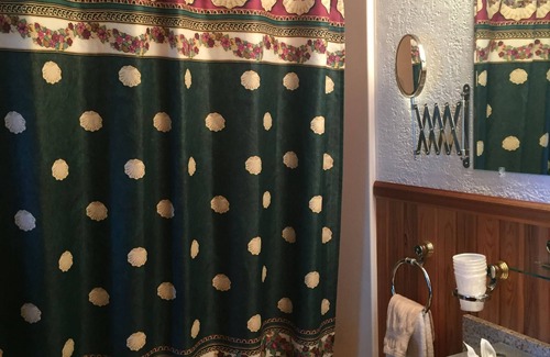 Clearwater Bed & Breakfast | Blue Grouse Country Inn Bed & Breakfast