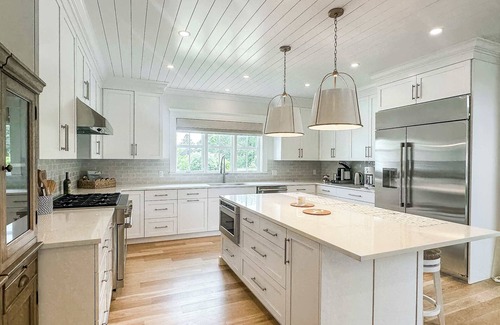 Katama House | Blue Haven: Brand New Luxurious Home w/Pool Near Downtown