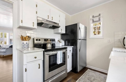 Rosewood House | Blue Haven of Rosewood | 3BR | Recently Renovated!