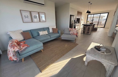 Torquay Apartment | Blue Horizon Villa - Sunlit Terraces & Ocean Views