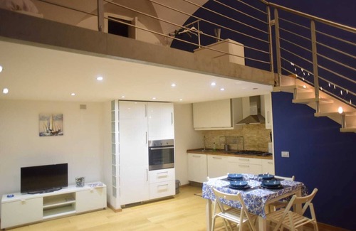 Genoa Historical Centre Apartment | Blue House in the heart of Genoa 2 minutes from the aquarium