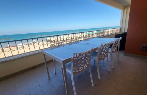 Francavilla al Mare Apartment | Blue house - apartment by the sea