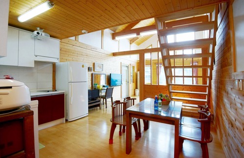 Geoje House | Blue in Blue Pension