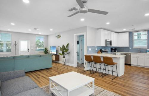 Mid Island House | Blue Lizard by Sun Palace Vacations