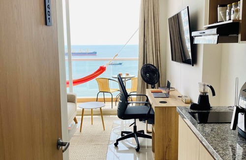 Historic Center Apartment | Blue Loft *Oceanview Minimalist Studio in Marina * Rooftop Pool + Prime Location