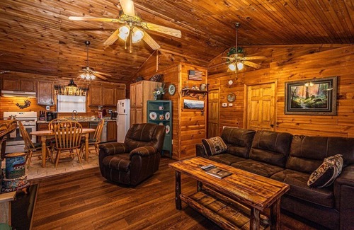 Cherokee Cabin | Blue Mist Mountain Retreat
