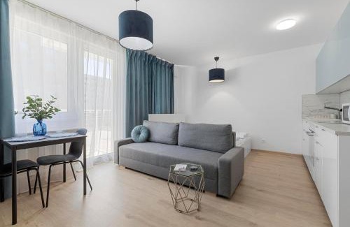 Ruzinov Apartment | Blue Moon Apartment with Free Parking