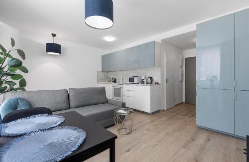 Ruzinov Apartment | Blue Moon Apartment with Free Parking