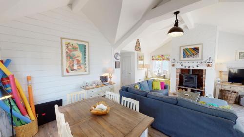 Filey House | Blue Moon at The Bay Filey, sleeps 4-5, 2 dogs welcome