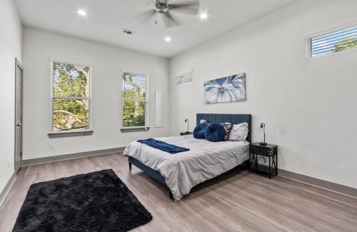 Spring Branch West Villa | Blue Oasis - Serene & Spacious 3BR Escape