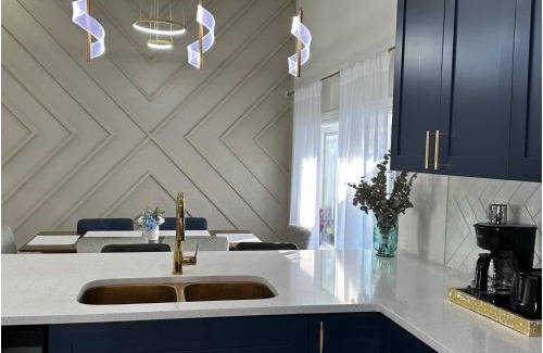 Citrus Park House | Blue Orchid Escape - 2 Bedrooms 2 Queen Beds