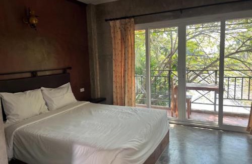 Bang Sare Resort | Blue Palm Resort