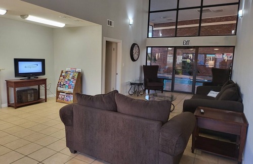 Sallisaw Hotel | Blue Ribbon Inn and Suites