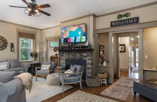 Rutherfordton House | Blue Ridge Lodge - Movie Theater - Hot Tub - Pool - Rec. Room - PetsOK - $500 Free Activities Daily