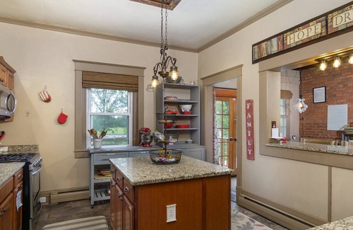 Rutherfordton House | Blue Ridge Lodge - Movie Theater - Hot Tub - Pool - Rec. Room - PetsOK - $500 Free Activities Daily