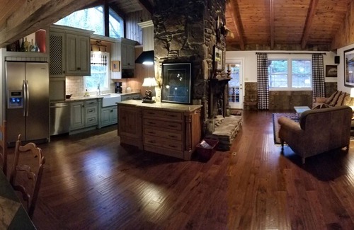 Burnsville Cabin | Blue Ridge Mountain Retreat with Cozy Firepit Terrace.