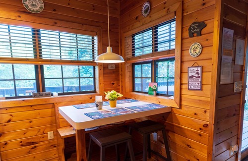 Bear Den Cabin | Blue Ridge Parkway Cabin Rentals