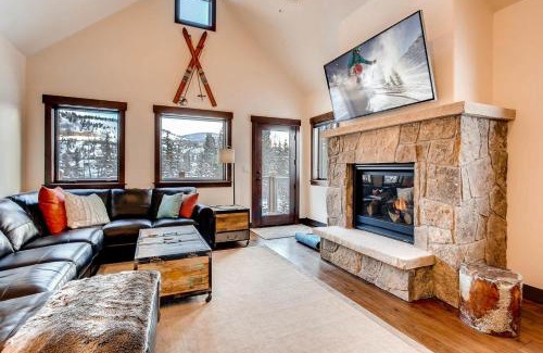 Willow Grove Apartment | Blue River Condo Unit 203