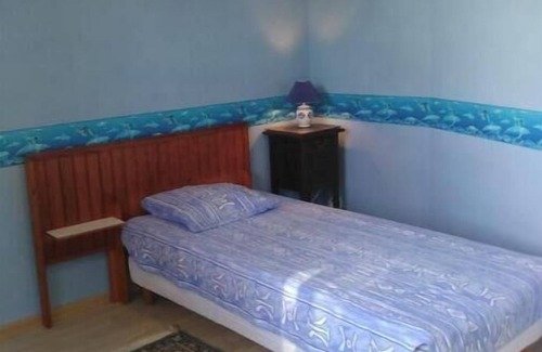 Donneville Bed & Breakfast | Blue room