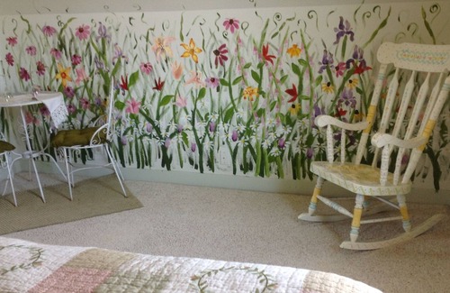 Saginaw Bed & Breakfast | Blue Rooster Inn