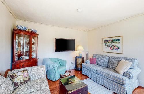 West Boothbay Harbor House | Blue Shutters Cottage